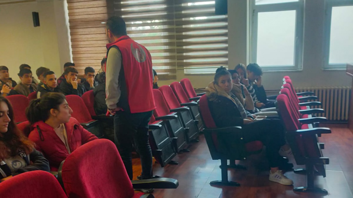 Ankara İl Emniyet Müdürlüğü okulumuzda konferans verdi